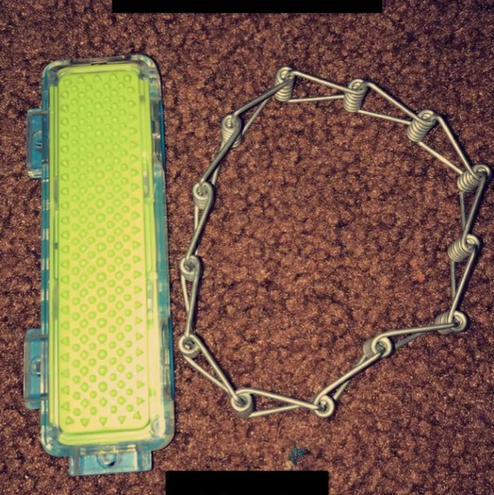 ASMR  Bar (Green) with chain fidget...